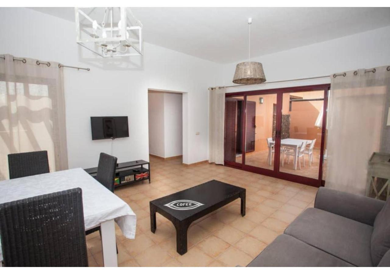 Anahi Homes Corralejo -Villa Dracaena 4 La Oliva Exterior photo