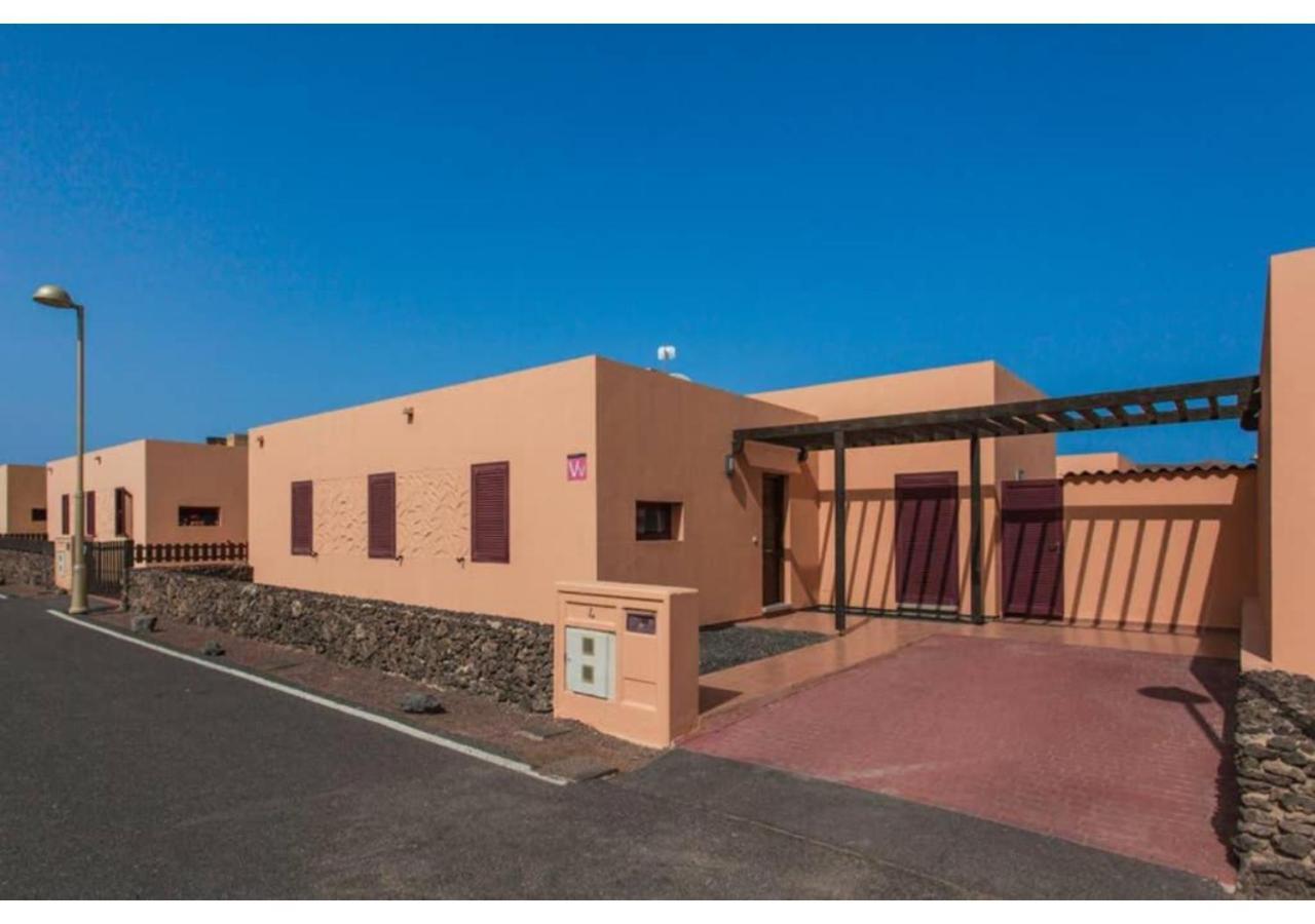 Anahi Homes Corralejo -Villa Dracaena 4 La Oliva Exterior photo